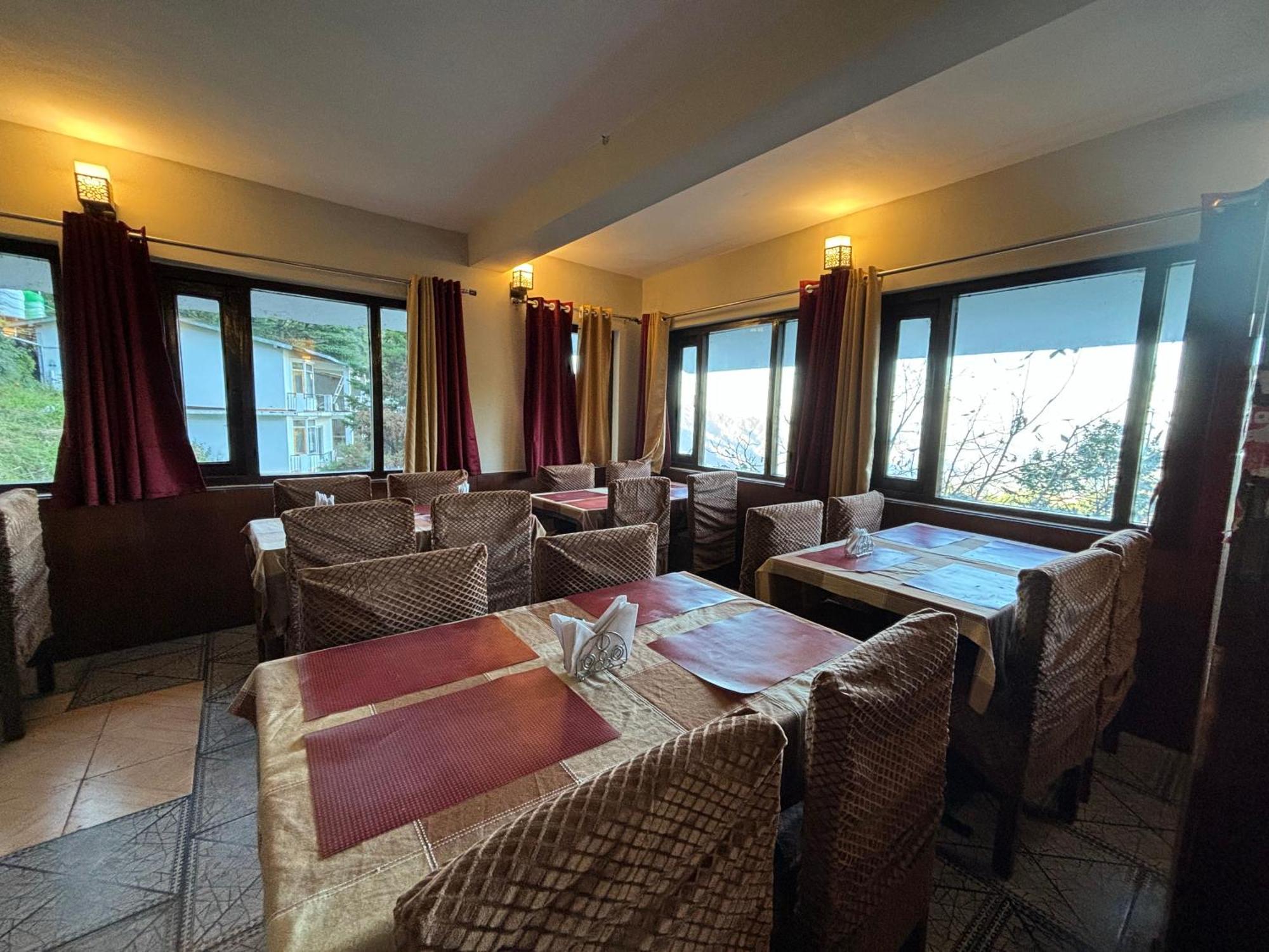 Kumaon Roop Resort Near Kainchi Dham Нейнитал Екстериор снимка
