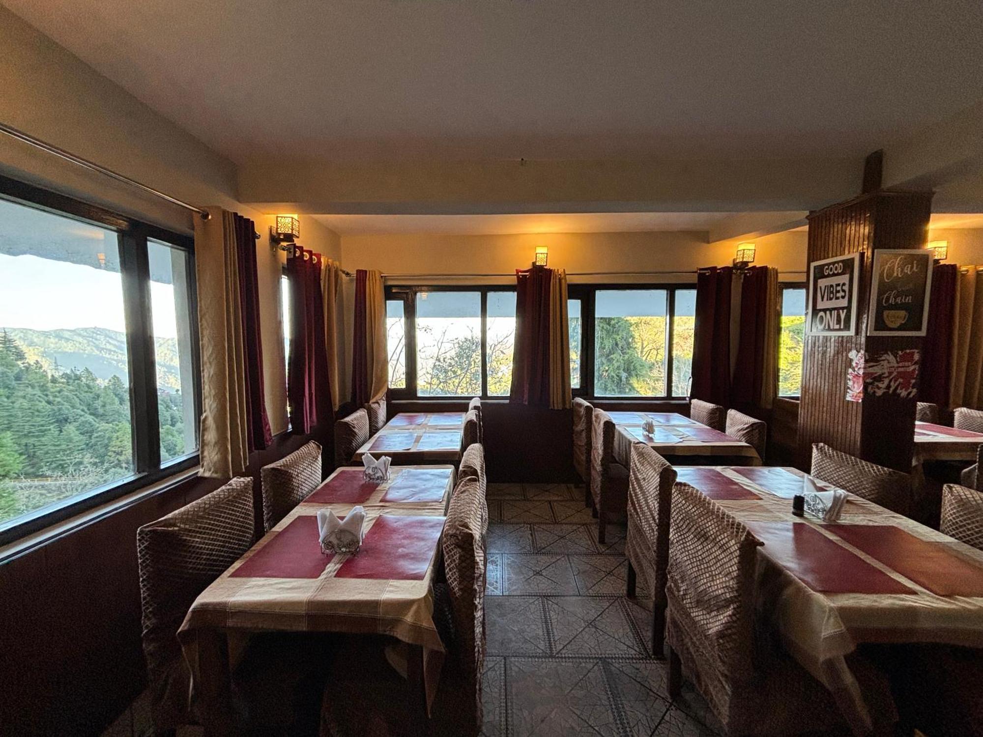 Kumaon Roop Resort Near Kainchi Dham Нейнитал Екстериор снимка